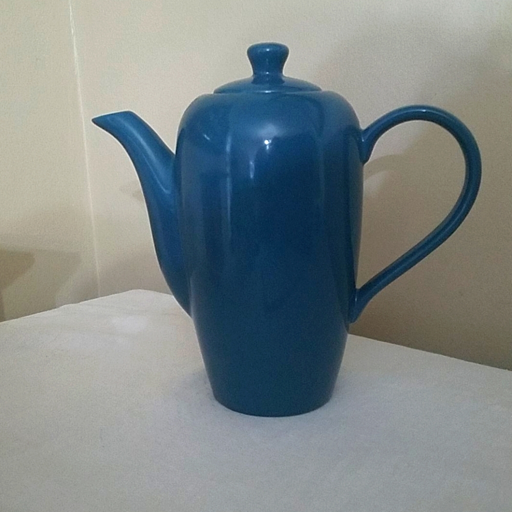 Ceramic coffee pot